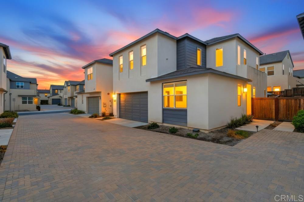 1664 Whitmore Loop