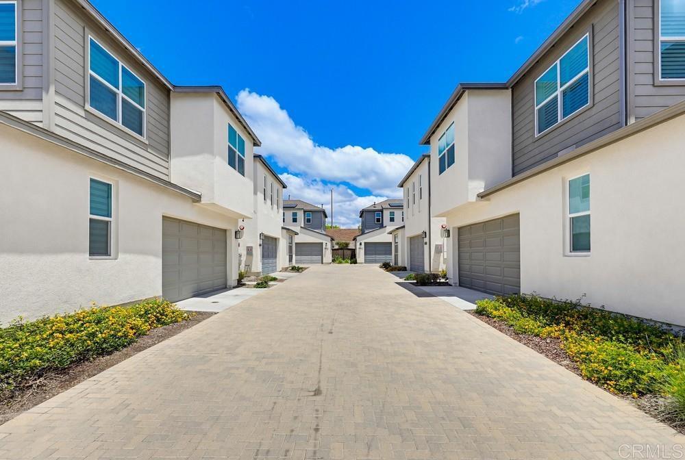1664 Whitmore Loop