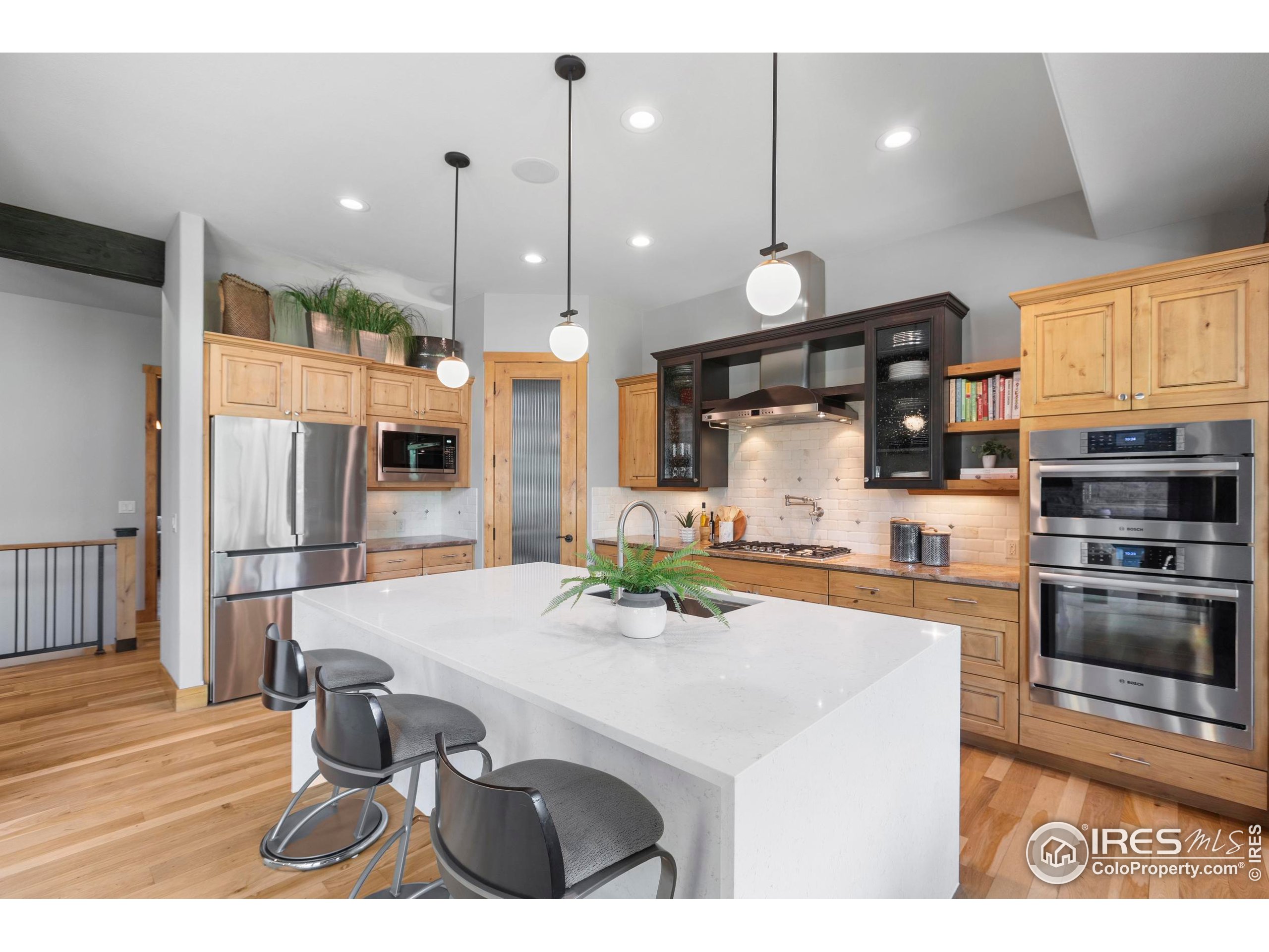 3609 Shallow Pond Dr