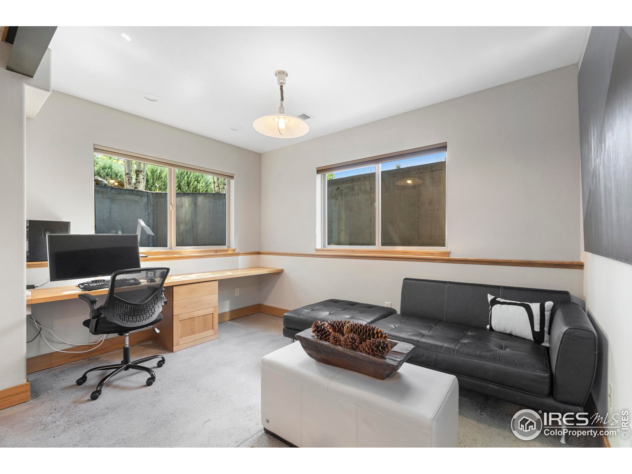 3609 Shallow Pond Dr