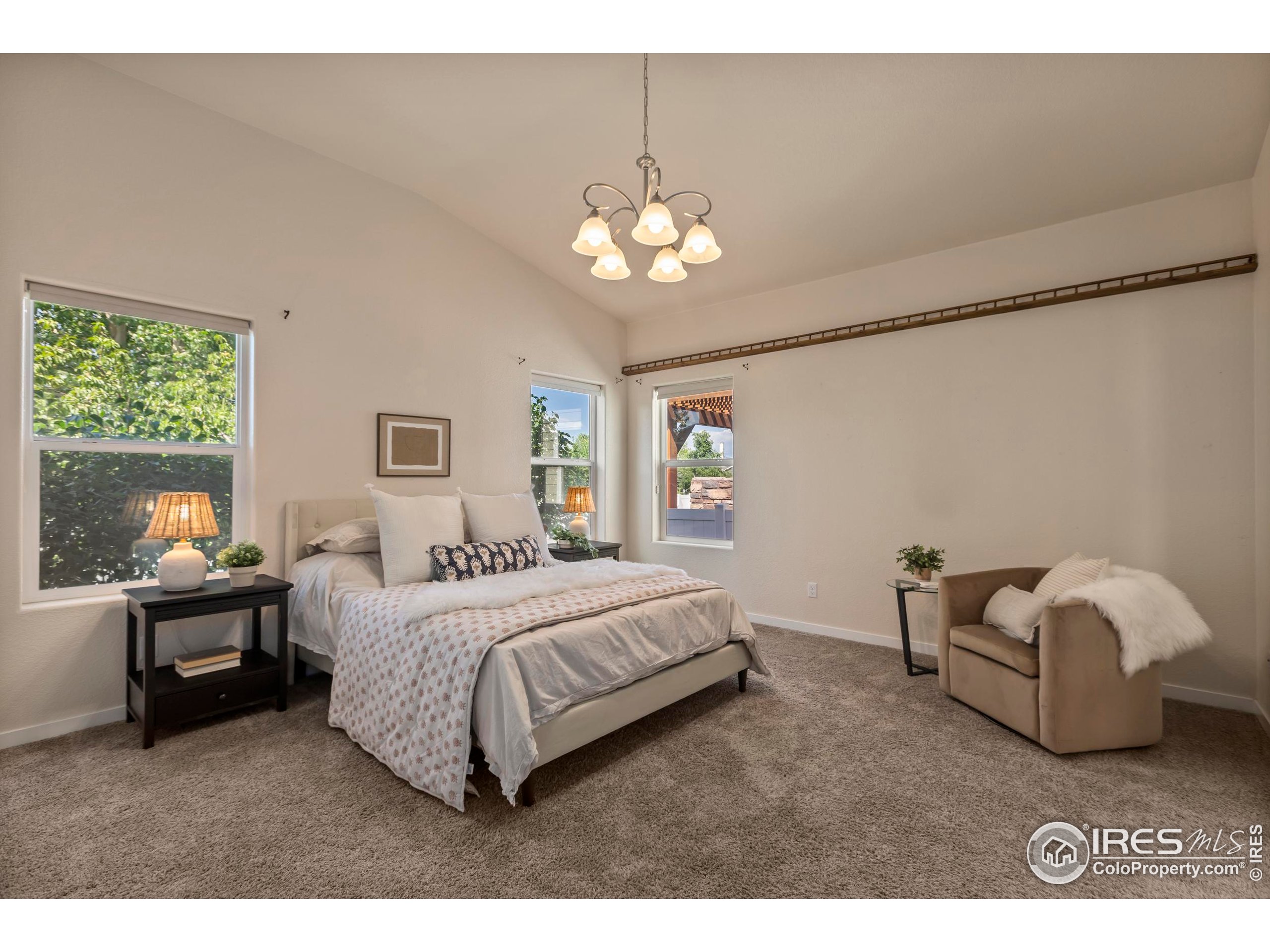 2968 Hydra Dr
