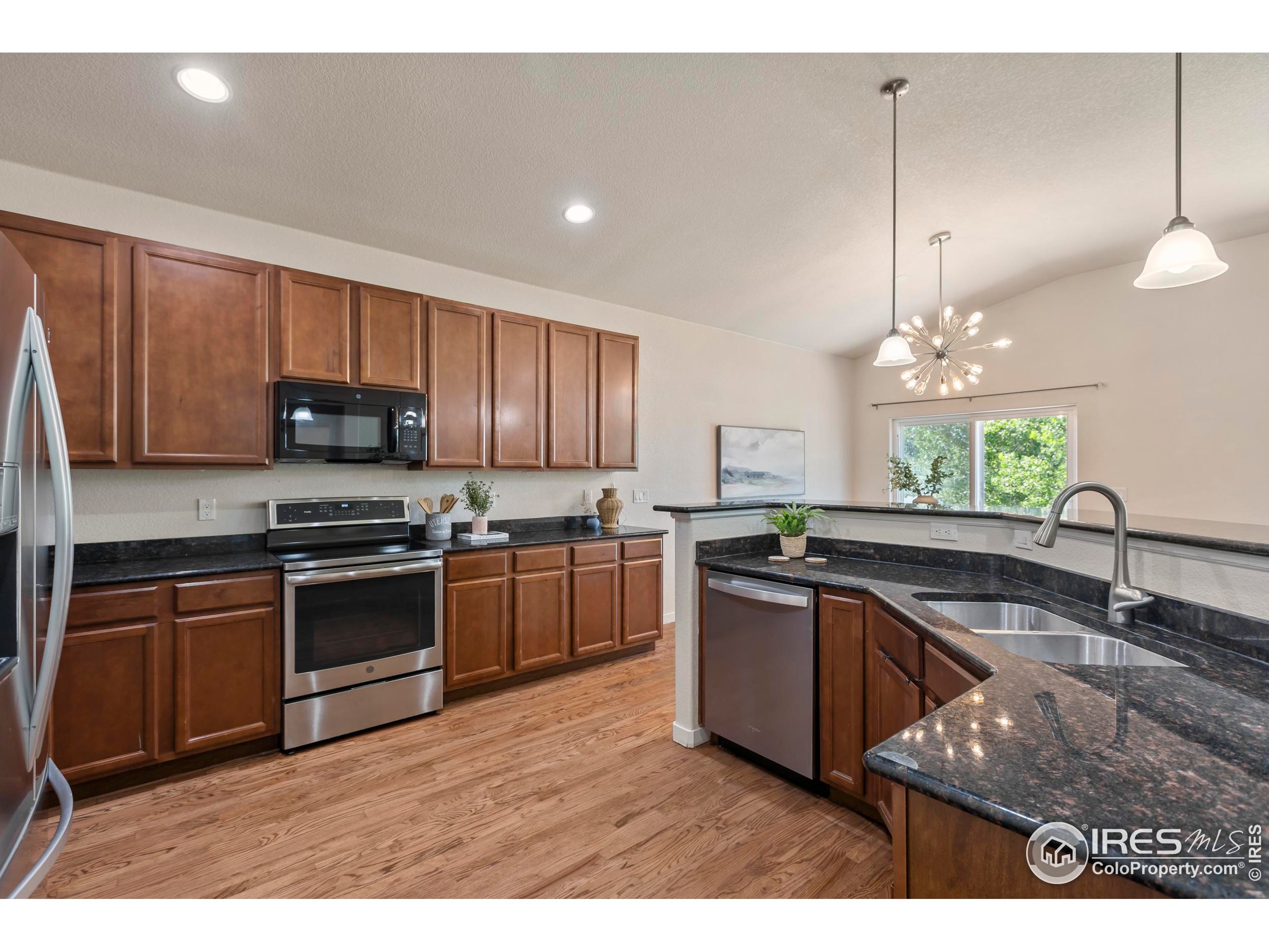 2968 Hydra Dr