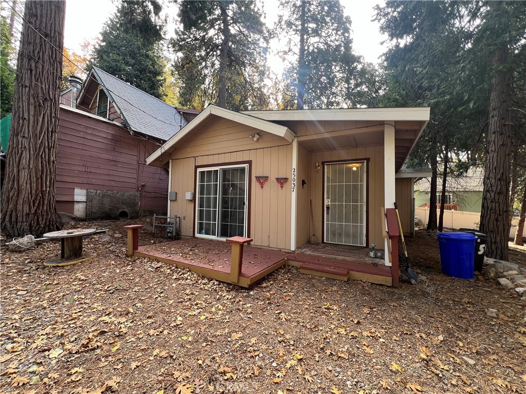 25037 Moon Drive