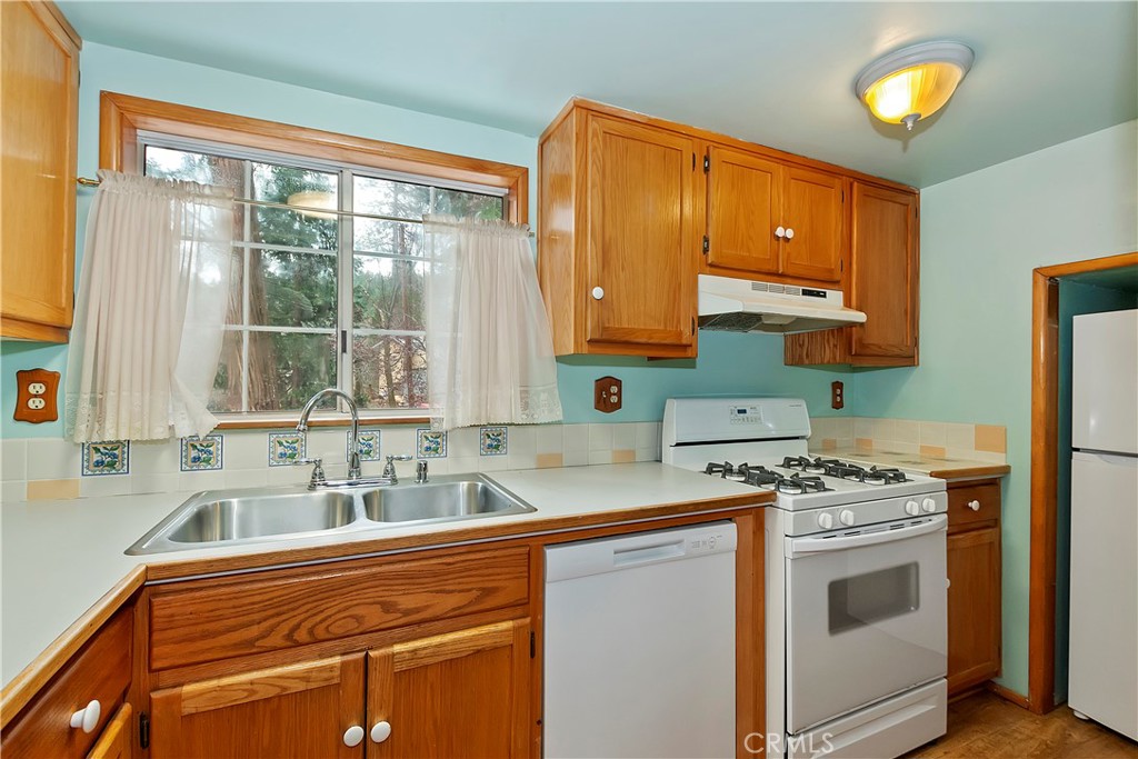 22002 Crest Forest Drive