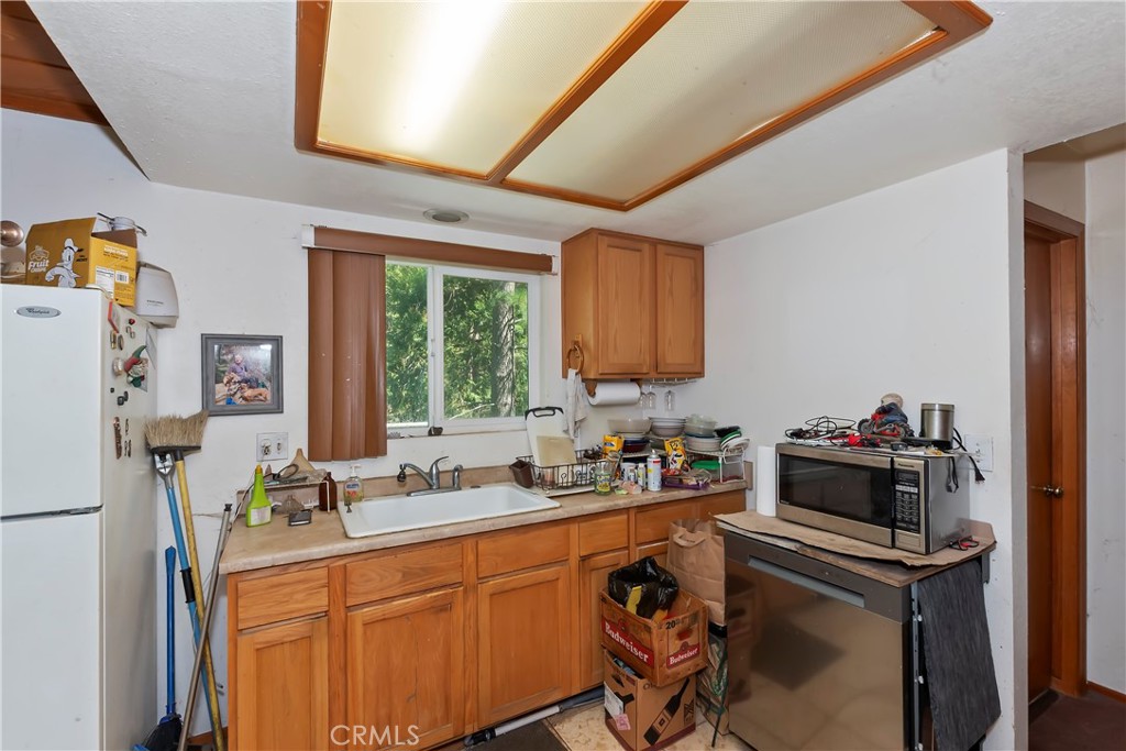 23933 Cresta Drive