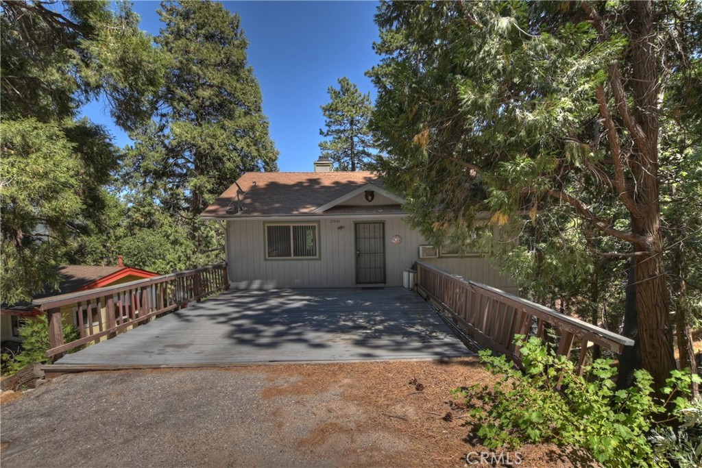 23933 Cresta Drive