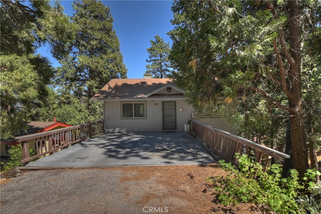 23933 Cresta Drive