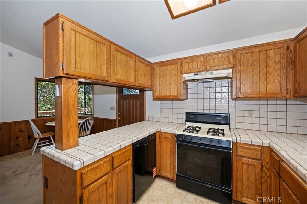 955 Coulter Pine