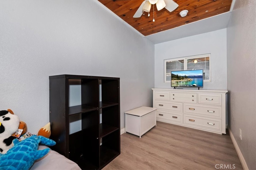 23869 Wildwood