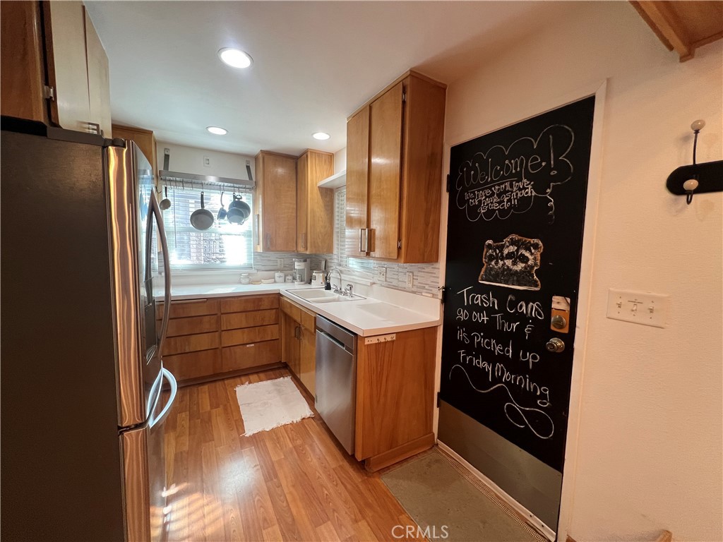 23870 Lakeview