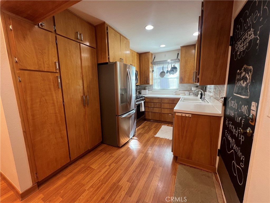 23870 Lakeview