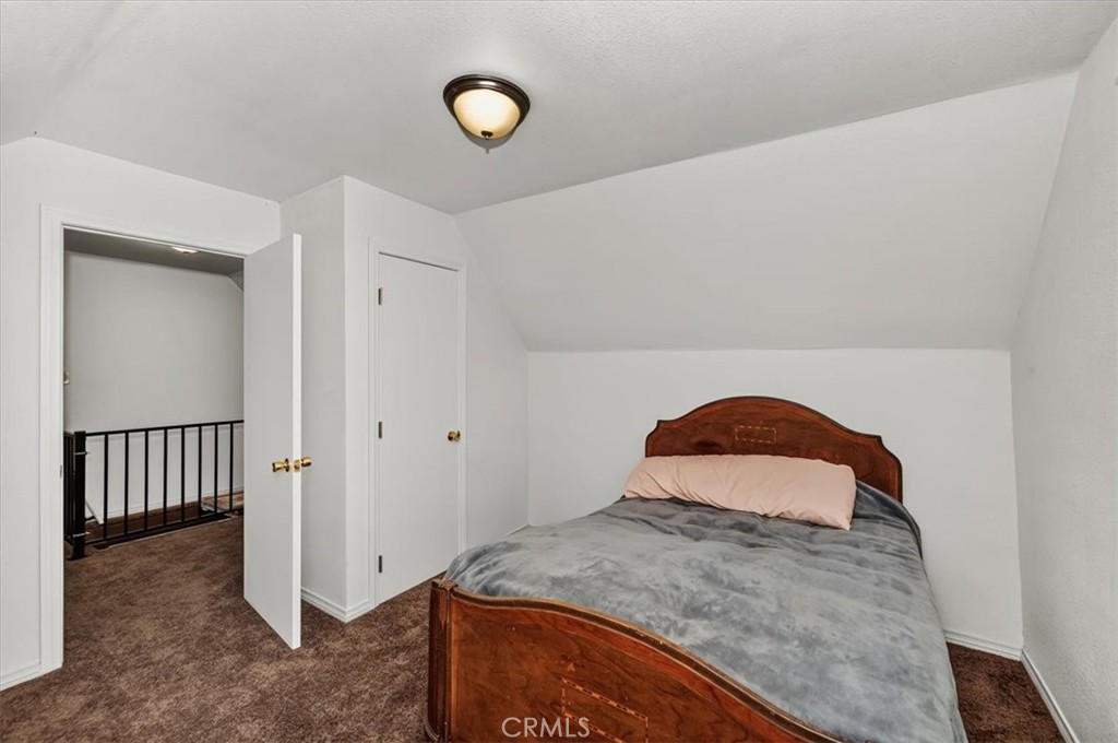 22421 Pine