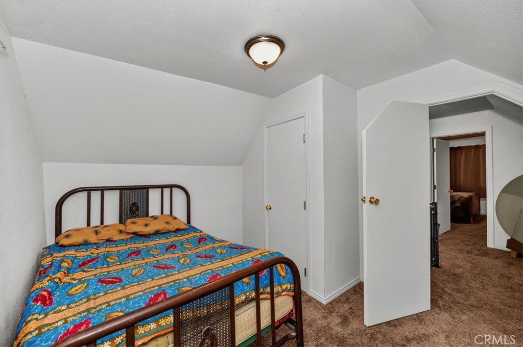 22421 Pine