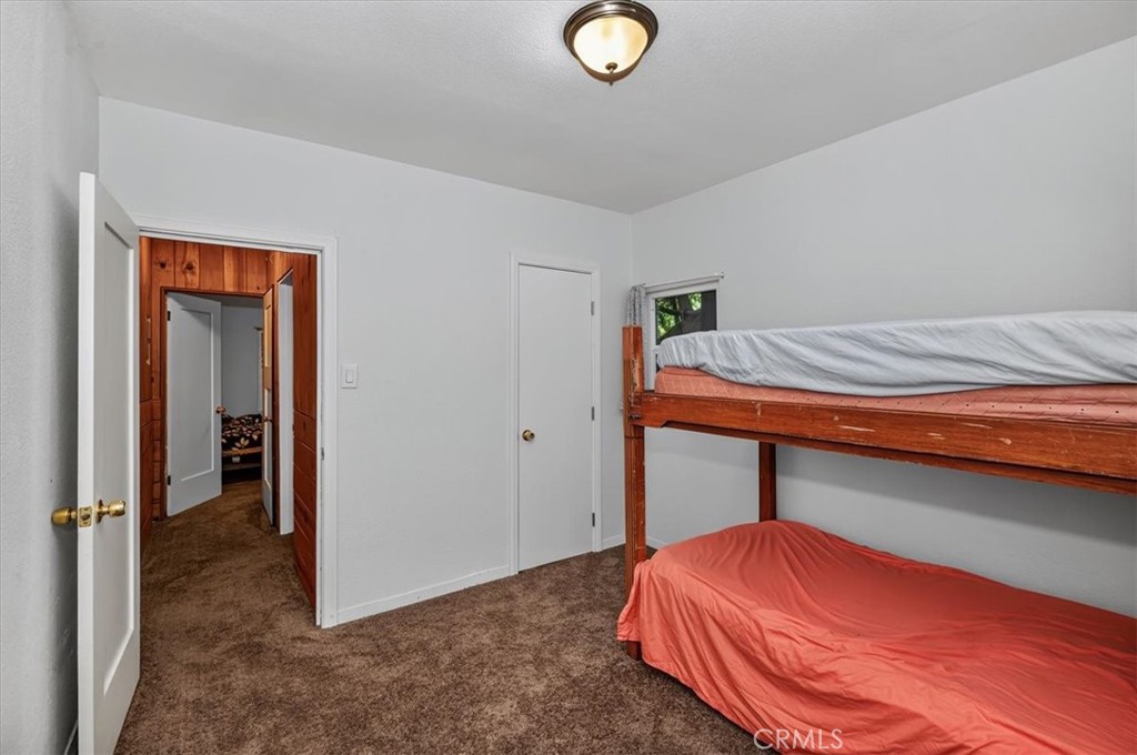 22421 Pine