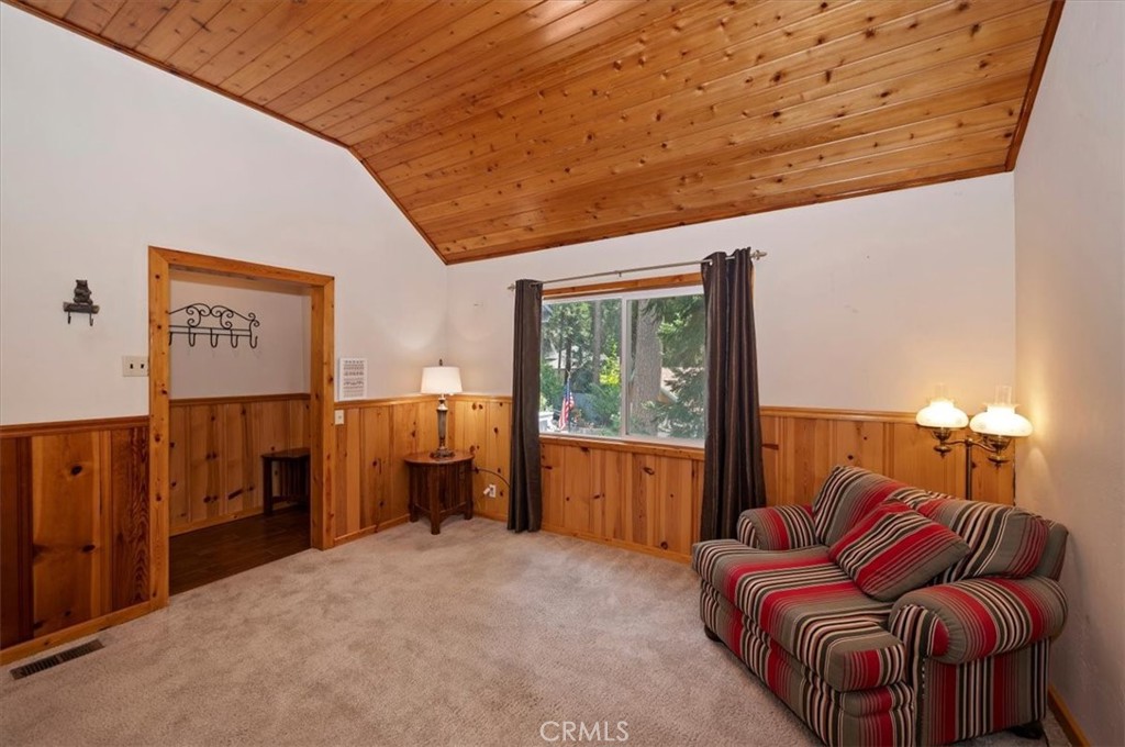 932 Cedar