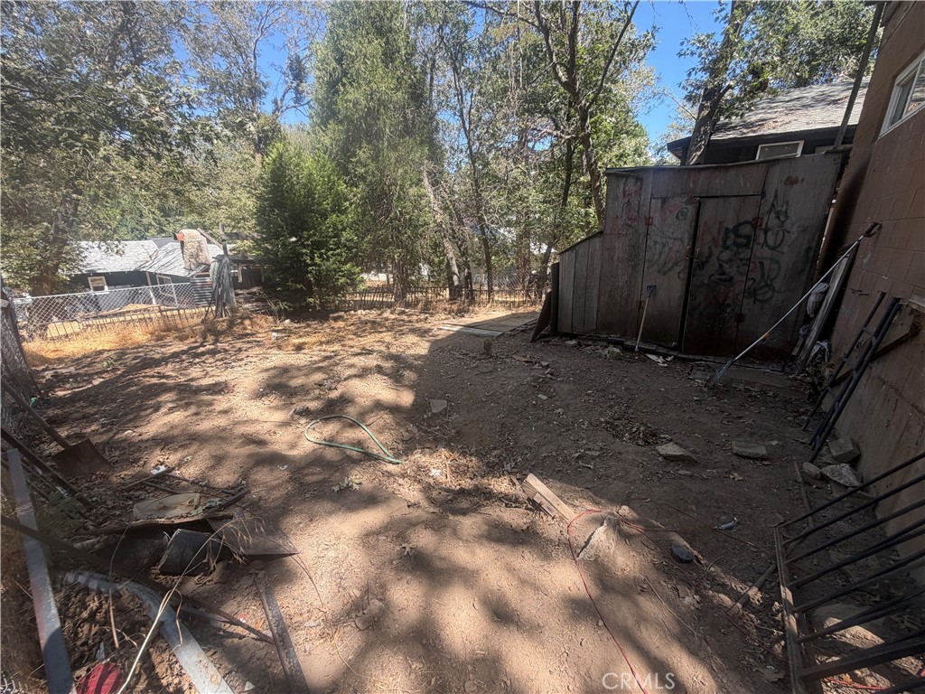 22052 Crest Forest