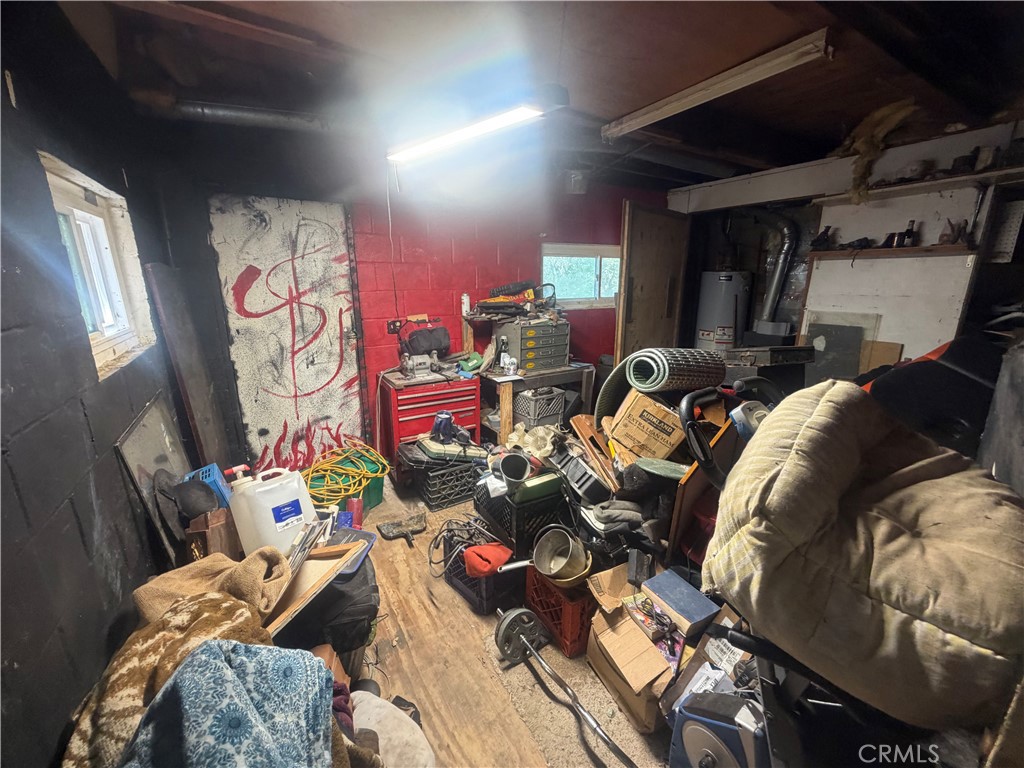 22052 Crest Forest