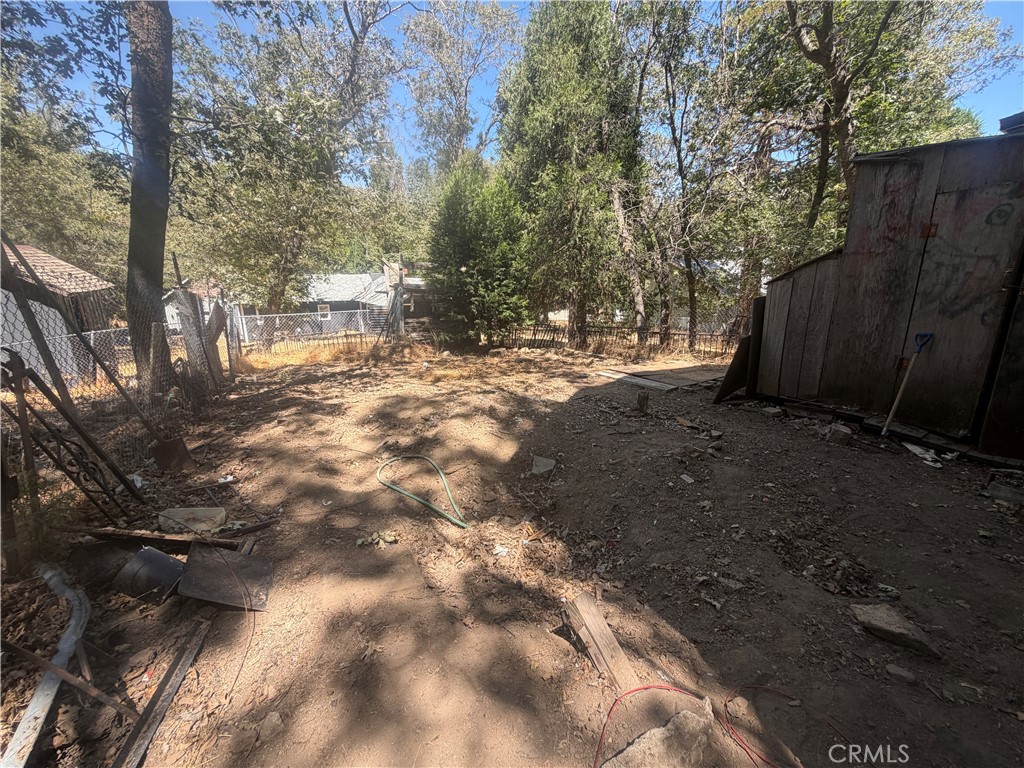 22052 Crest Forest