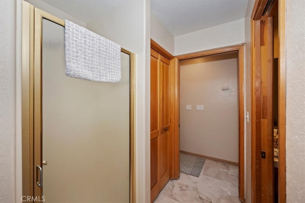 31310 Oakleaf