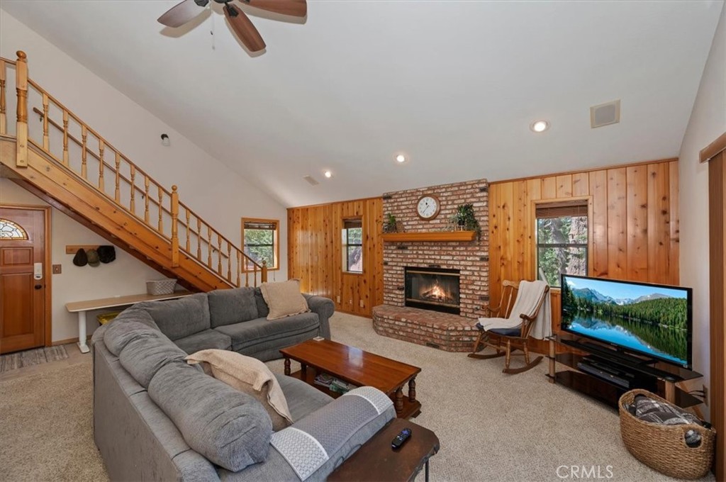 31310 Oakleaf
