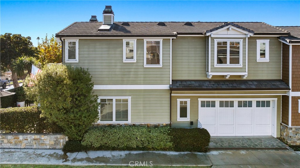 431 Narcissus Avenue 1