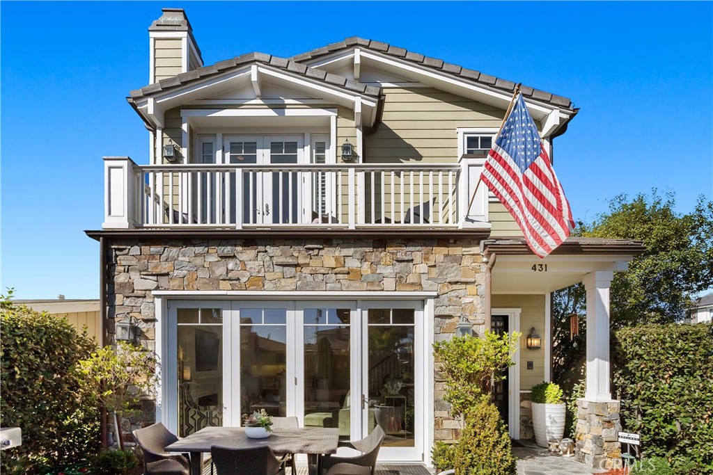 431 Narcissus Avenue 1