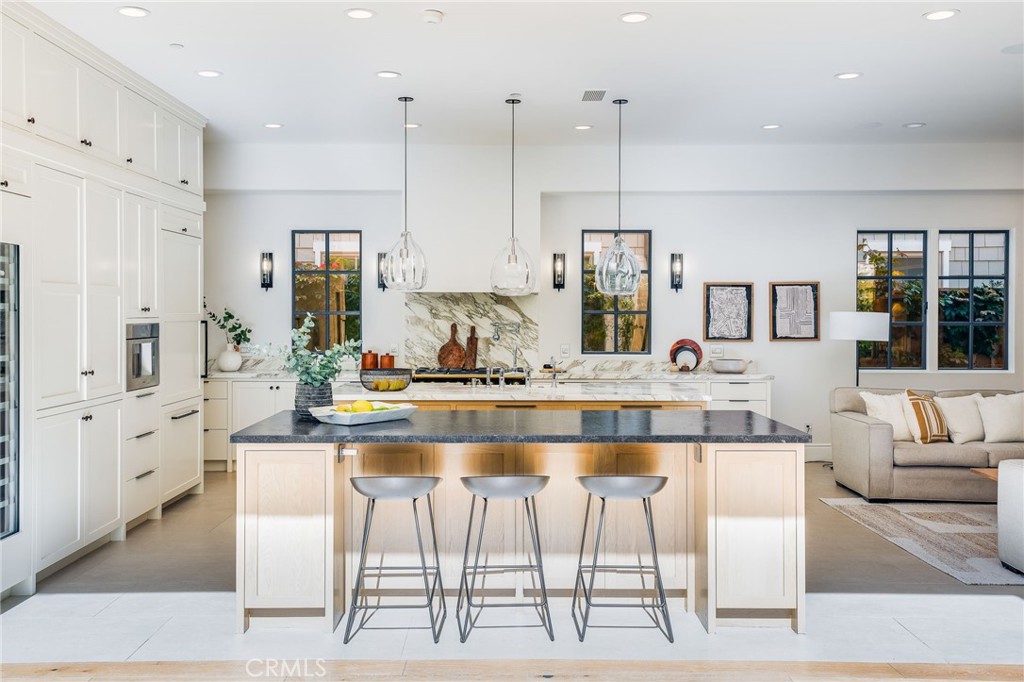 526 Riverside Avenue