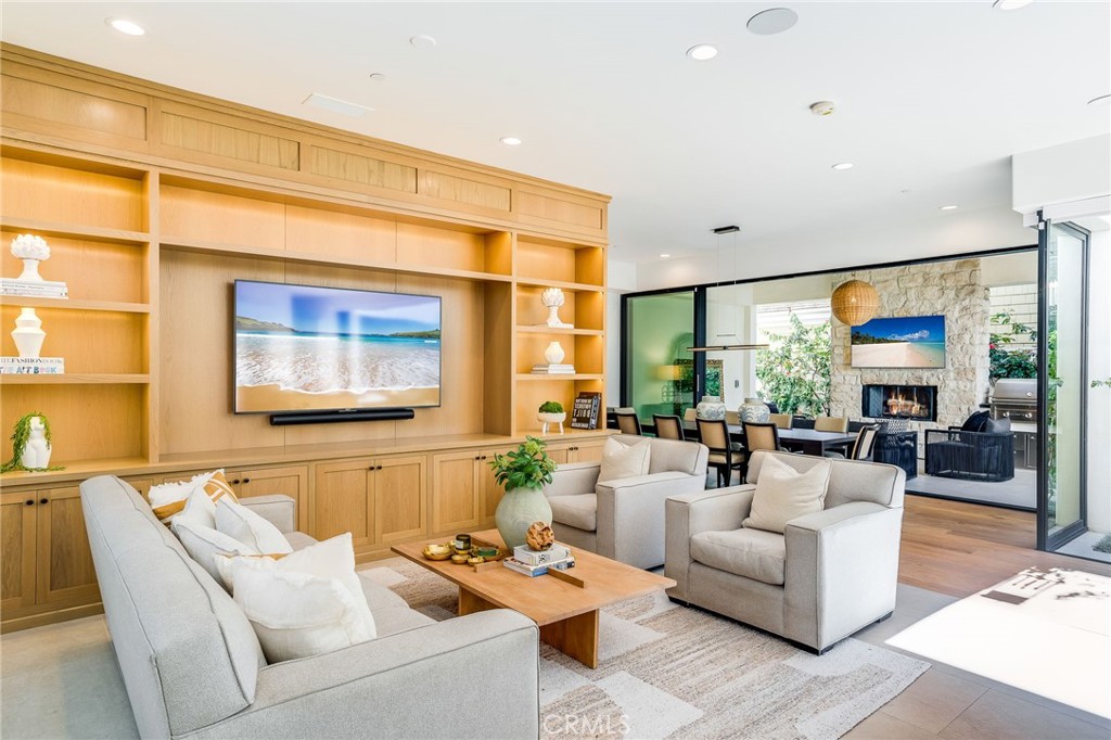 526 Riverside Avenue