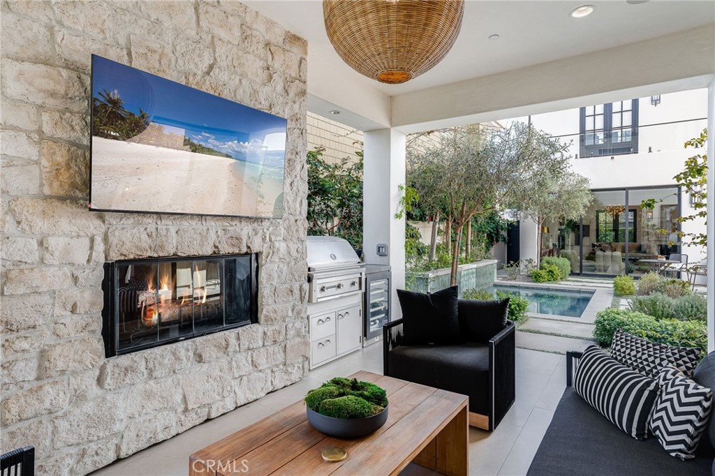 526 Riverside Avenue