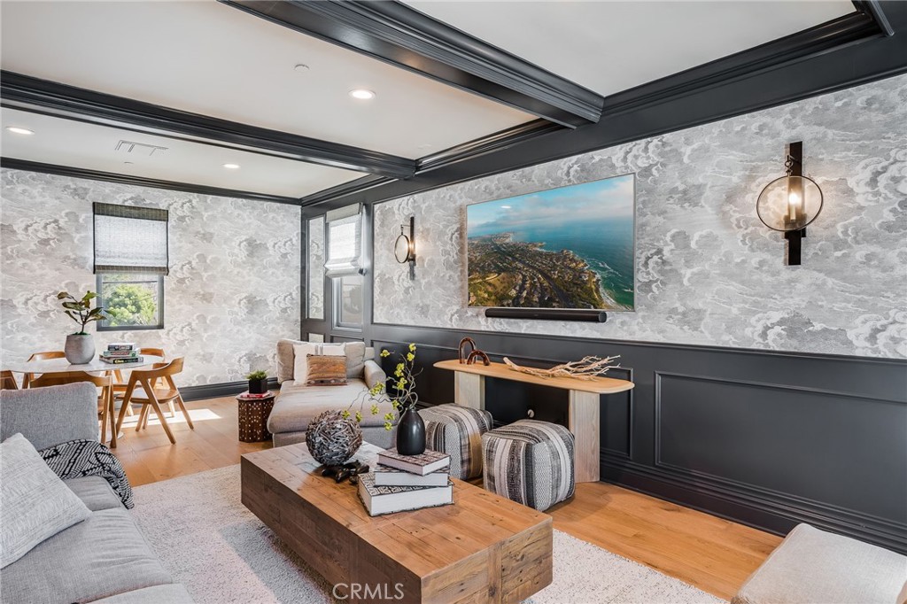 526 Riverside Avenue