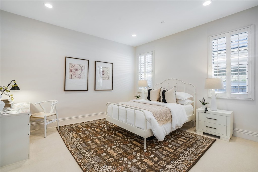 526 Riverside Avenue