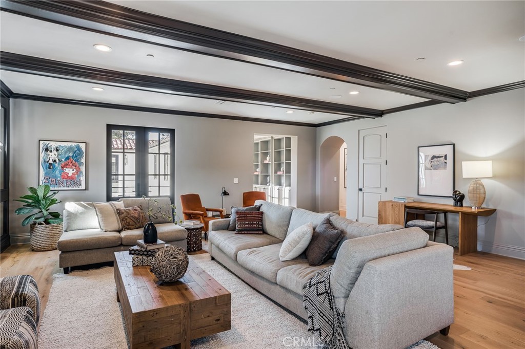 526 Riverside Avenue