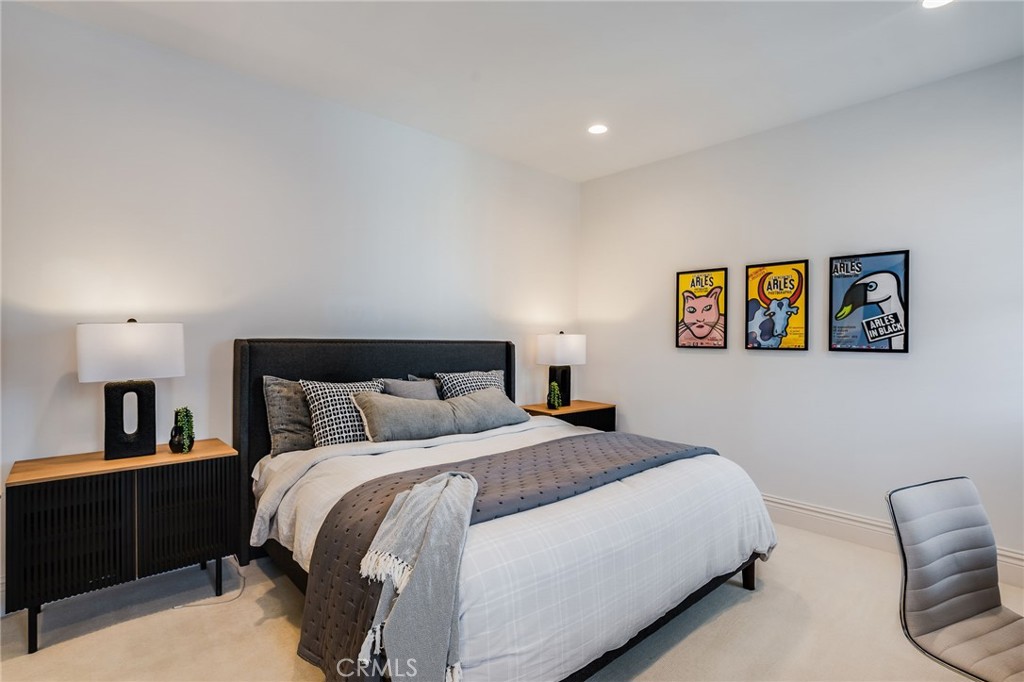 526 Riverside Avenue