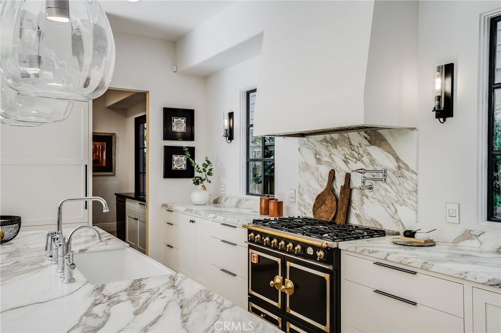 526 Riverside Avenue