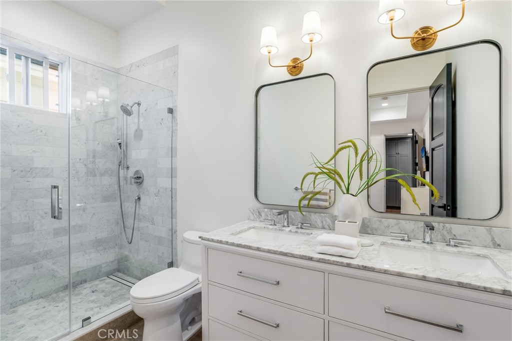 526 Riverside Avenue