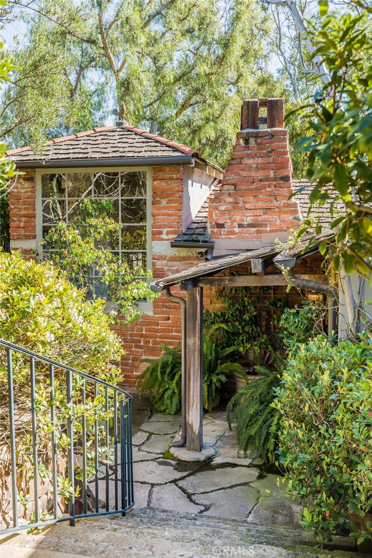 724 Poppy Avenue
