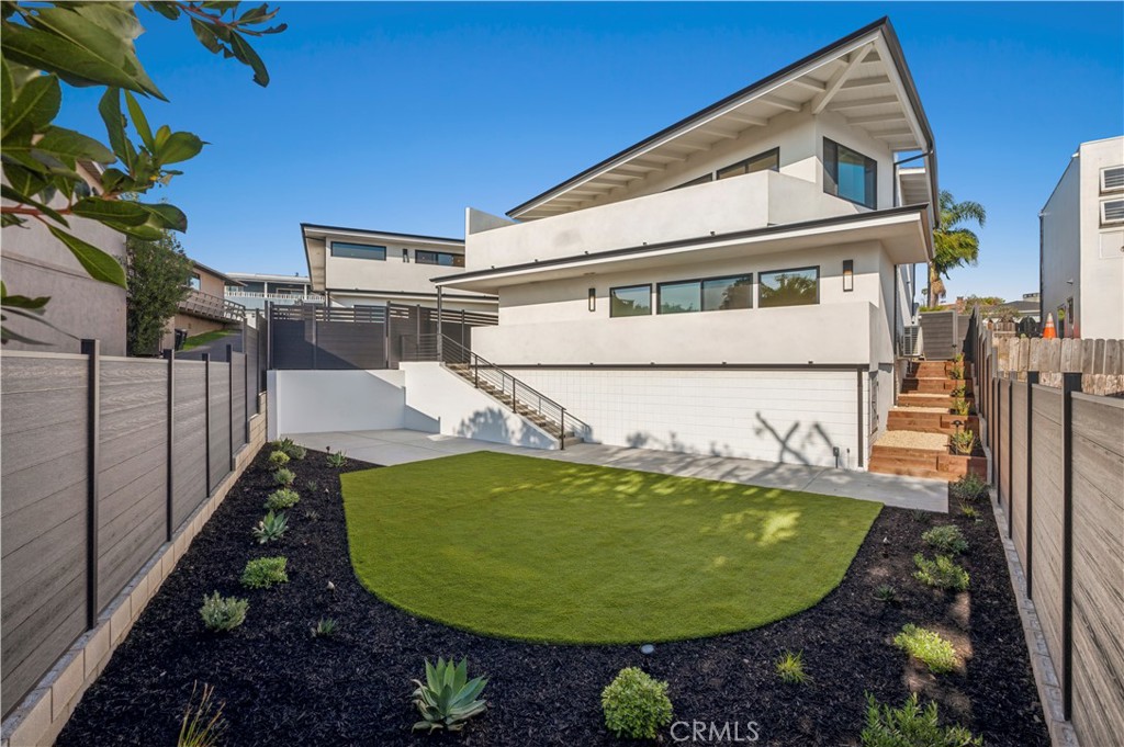 403 Serra Drive