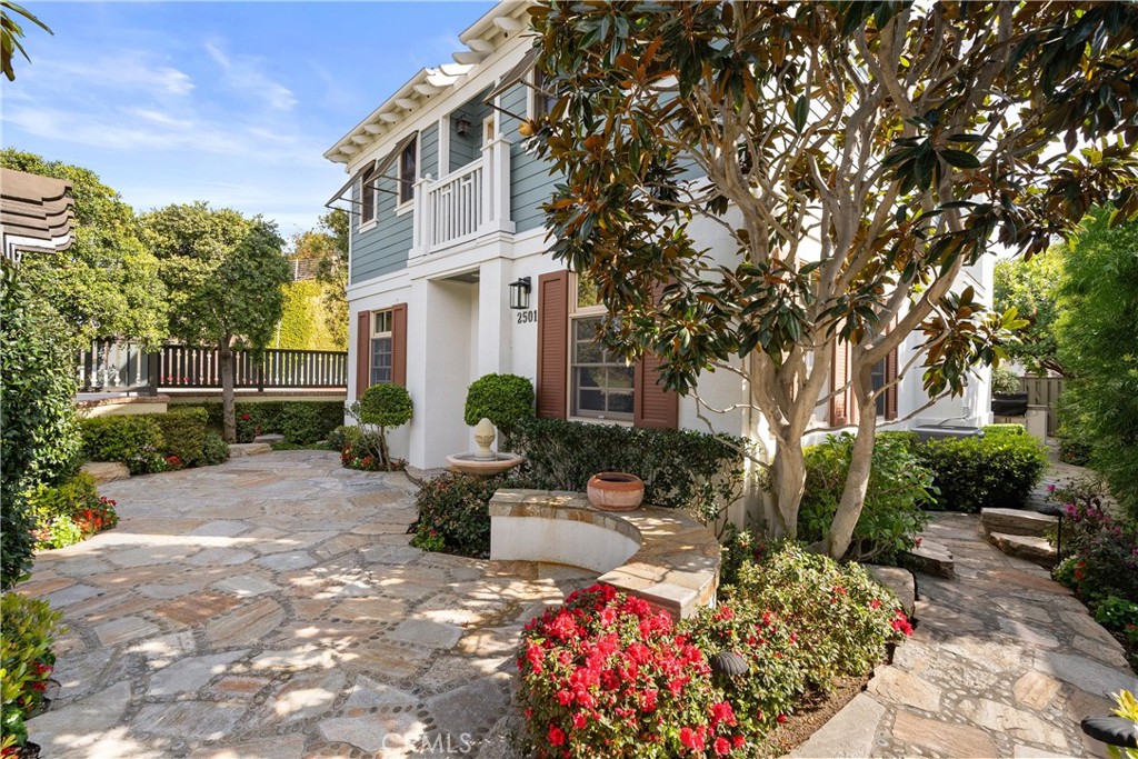 2501 Bungalow Place 1