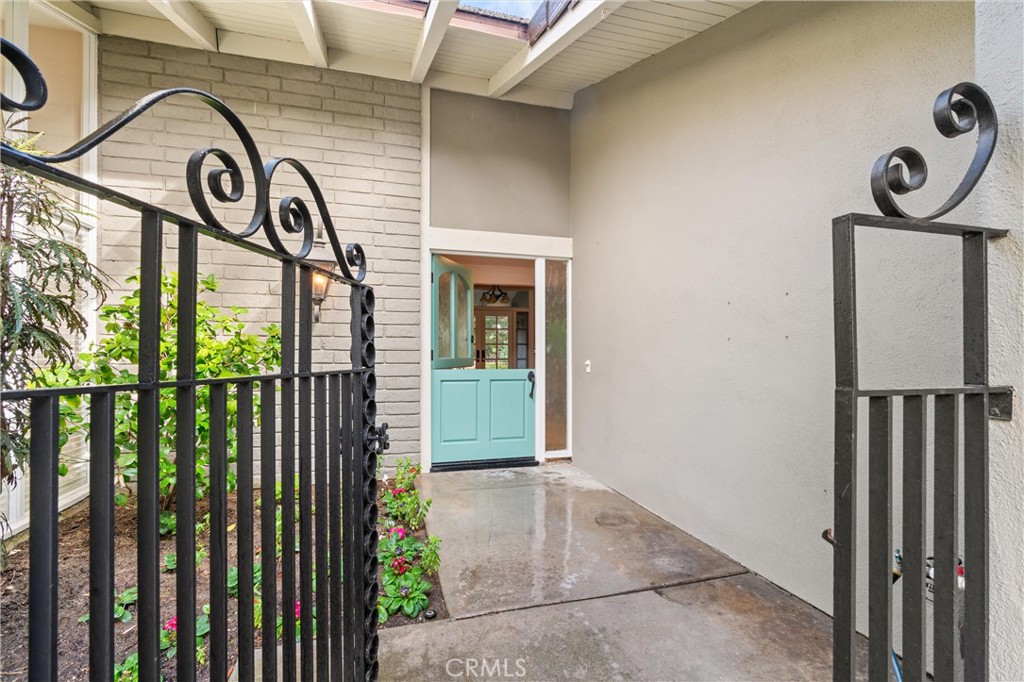 554 Glorieta