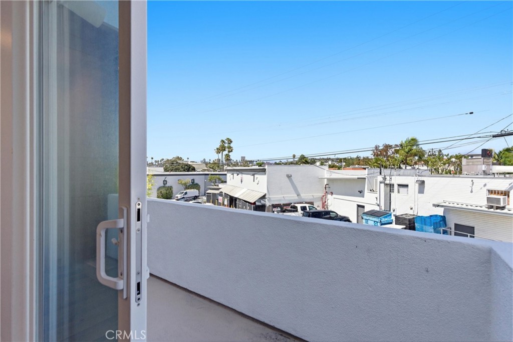 1/2 Jasmine Avenue