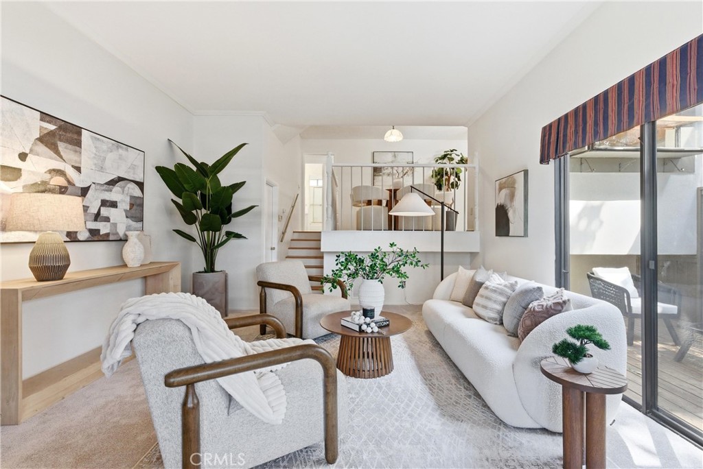 2435 Rue De Cannes