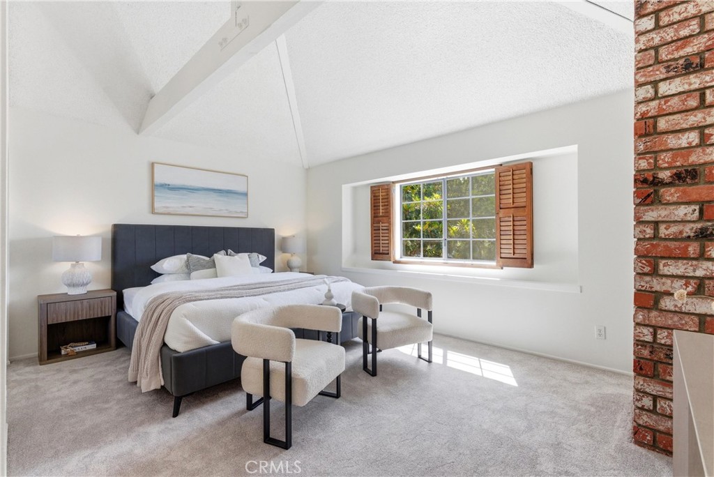 2435 Rue De Cannes