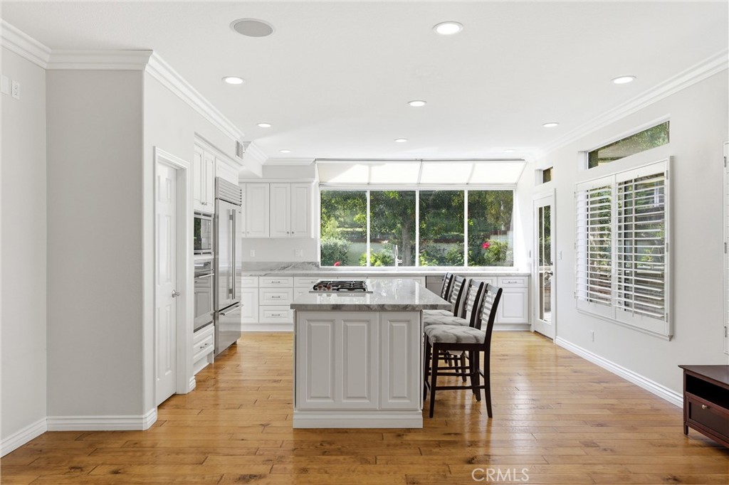 10565 Costello