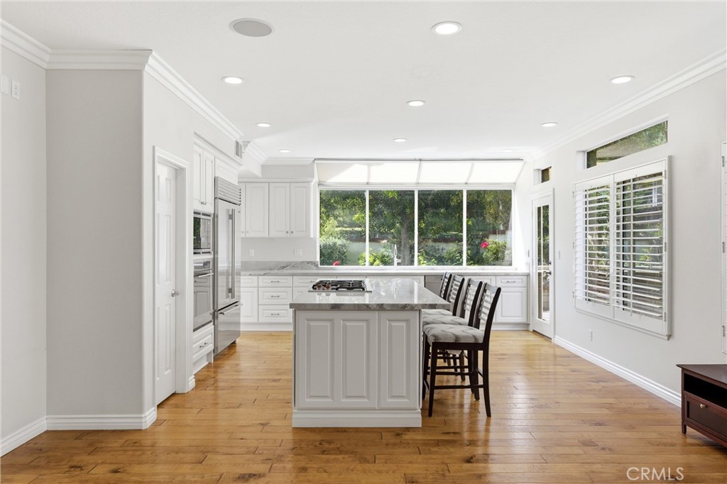 10565 Costello