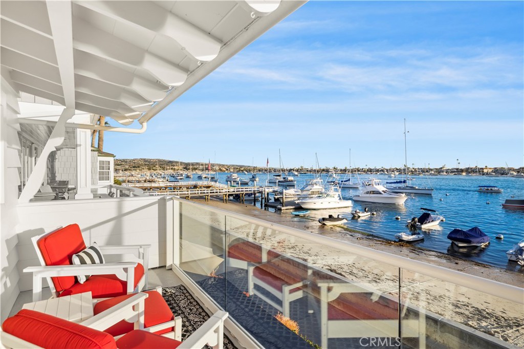700 S Bay Front
