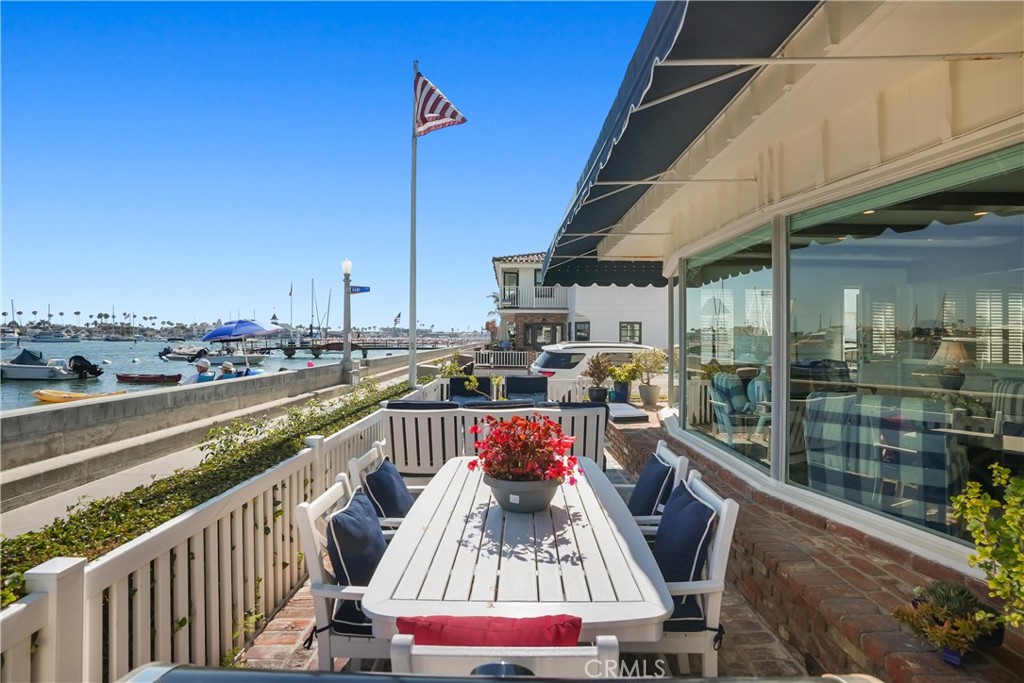 700 S Bay Front