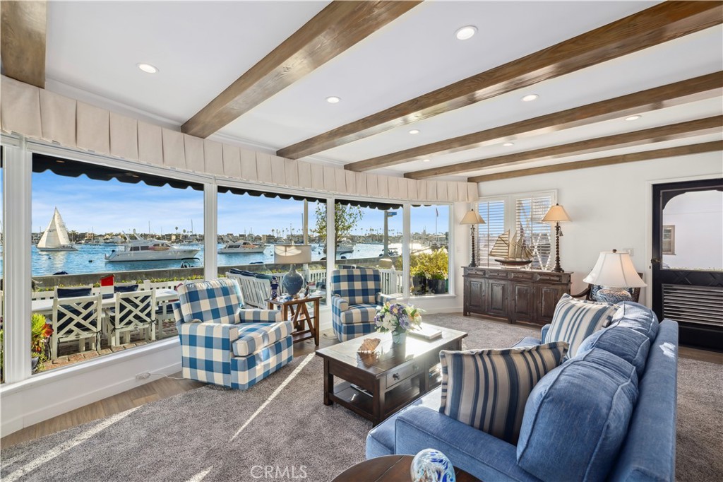700 S Bay Front