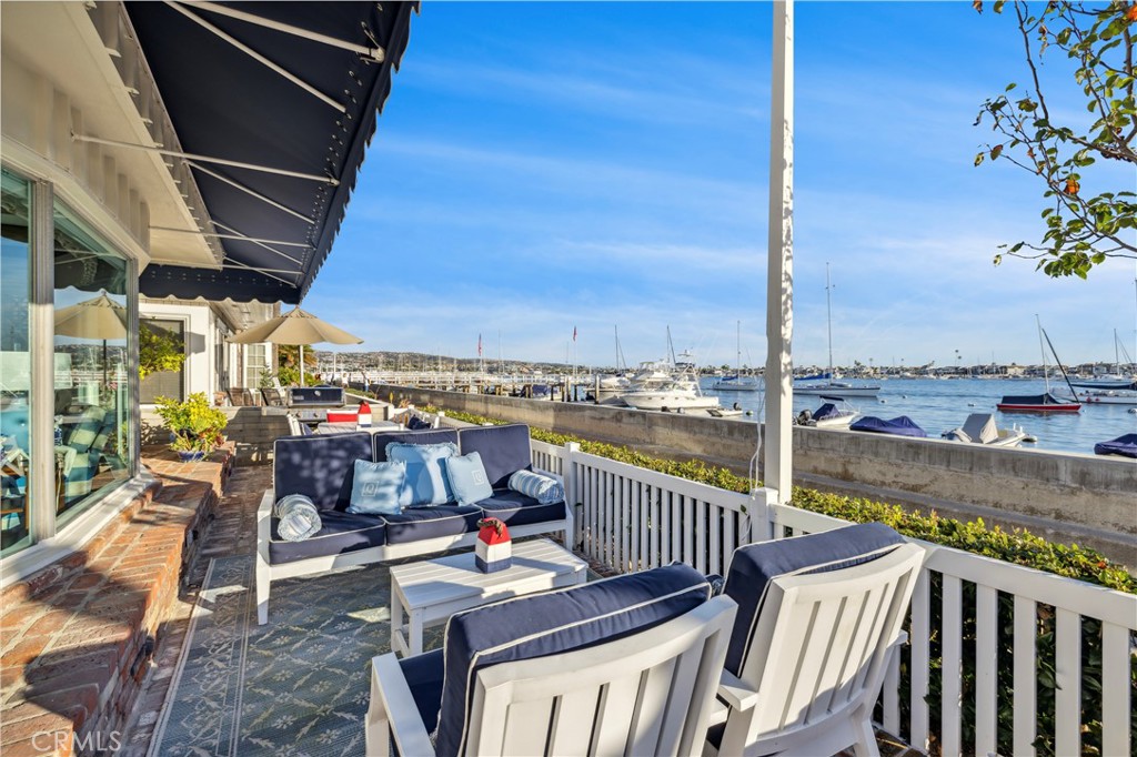 700 S Bay Front