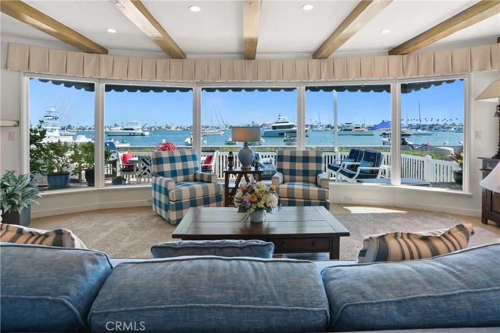 700 S Bay Front