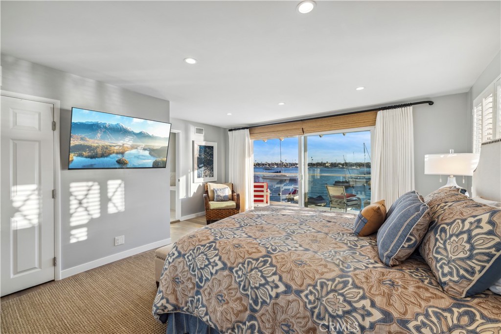 700 S Bay Front